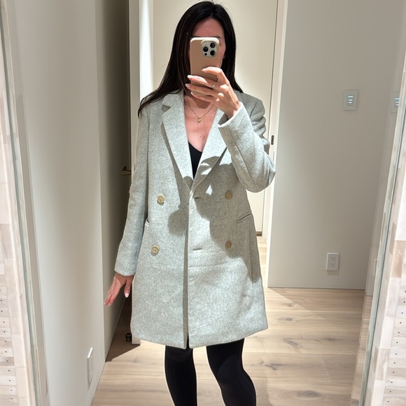 Aritzia Wilfred wool and cashmere light grey coat - Picture 7 of 7